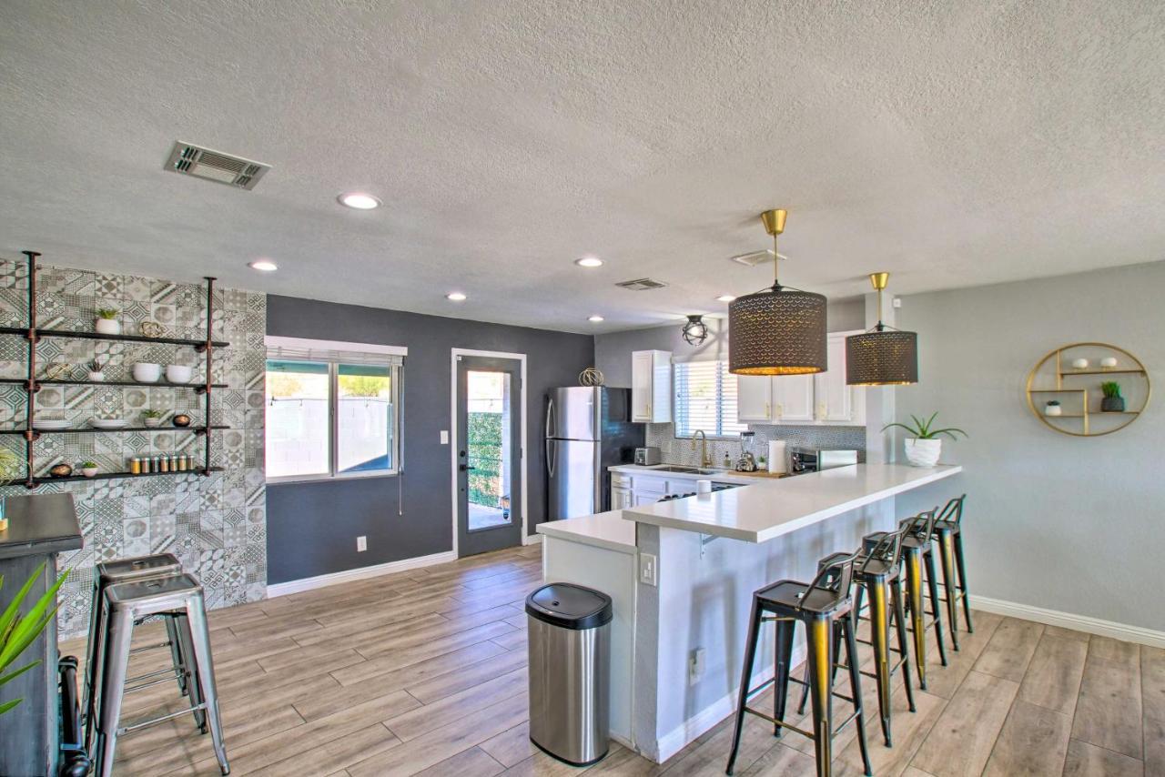 Charming Phoenix Home With Patio About 3 Miles To Dtwn! Buitenkant foto