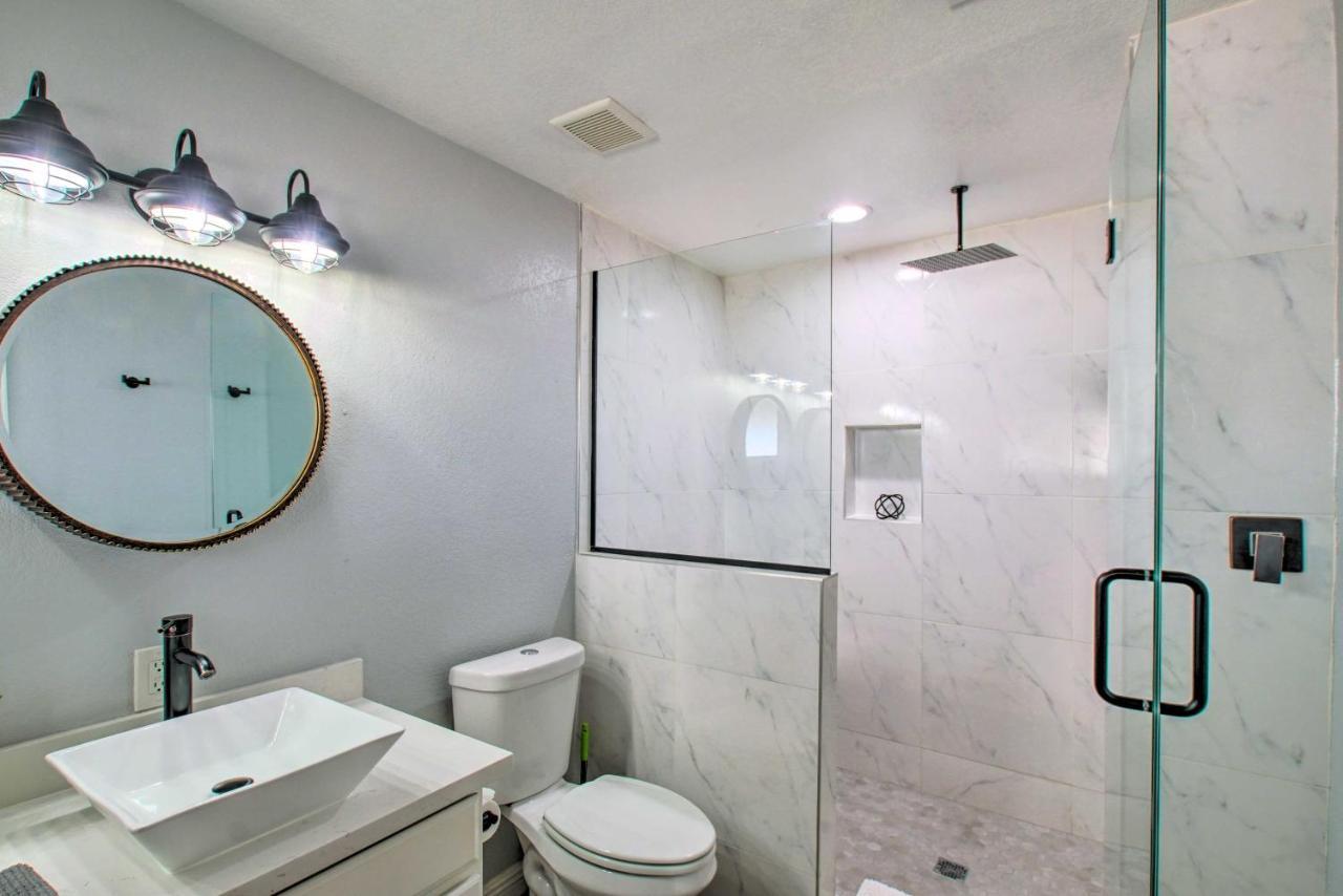 Charming Phoenix Home With Patio About 3 Miles To Dtwn! Buitenkant foto