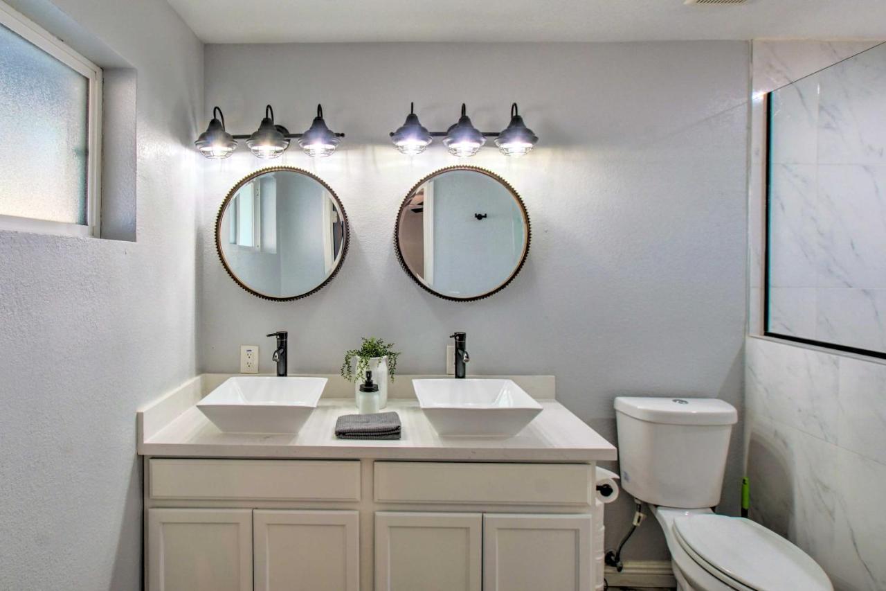 Charming Phoenix Home With Patio About 3 Miles To Dtwn! Buitenkant foto